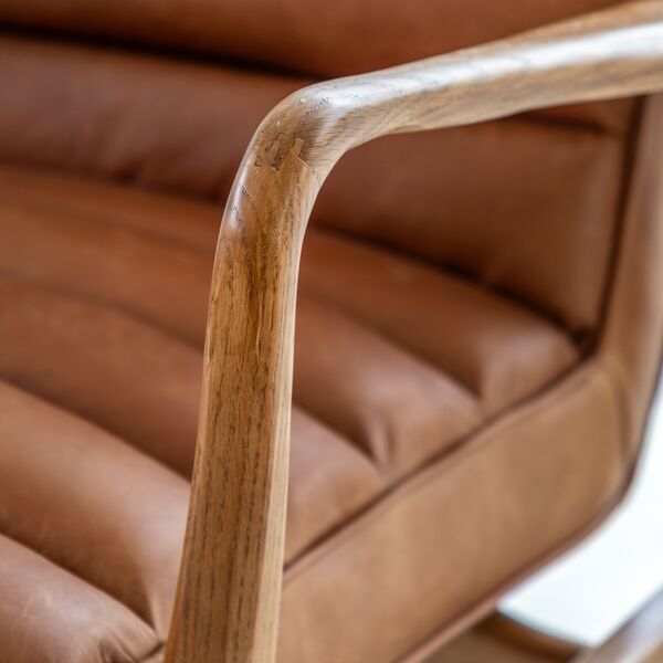 brown broadway leather  closeup4