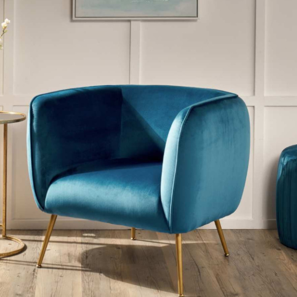 sapphire lush armchair hire5